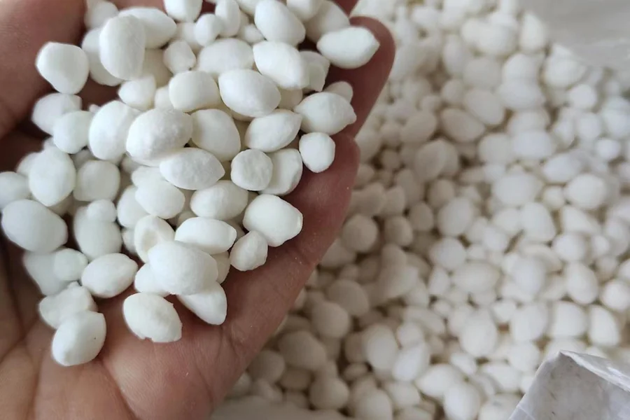 De-icing Granules 2