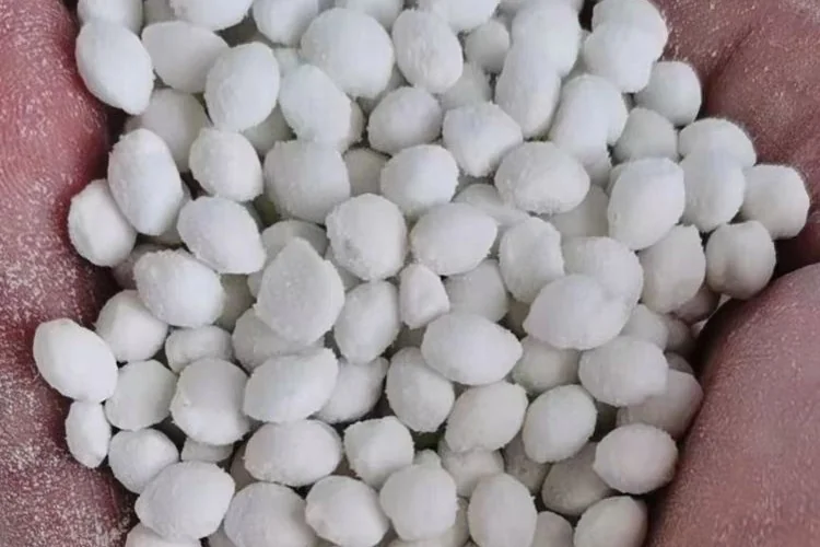 De-icing Granules 3